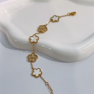Gold and White Floral Zircon Bracelet
